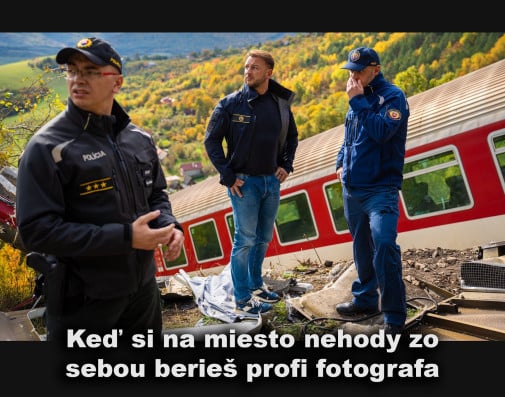 Blbeček pózuje